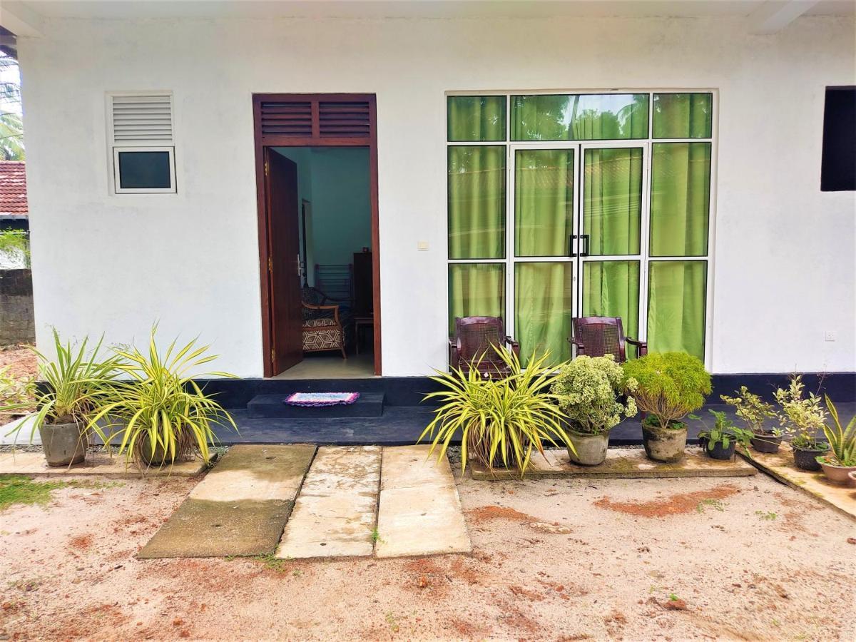 Sandy Palms Guesthouse 히카두와 외부 사진