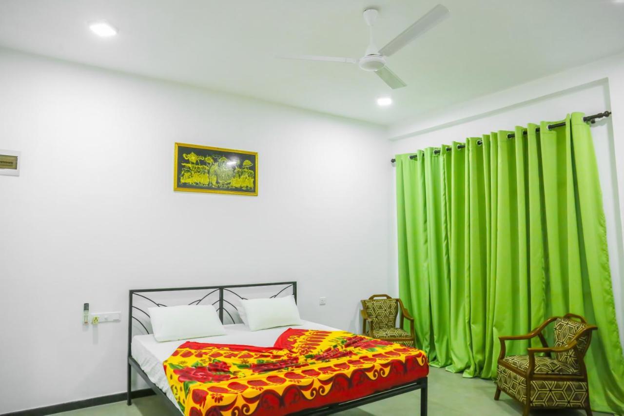 Sandy Palms Guesthouse 히카두와 외부 사진
