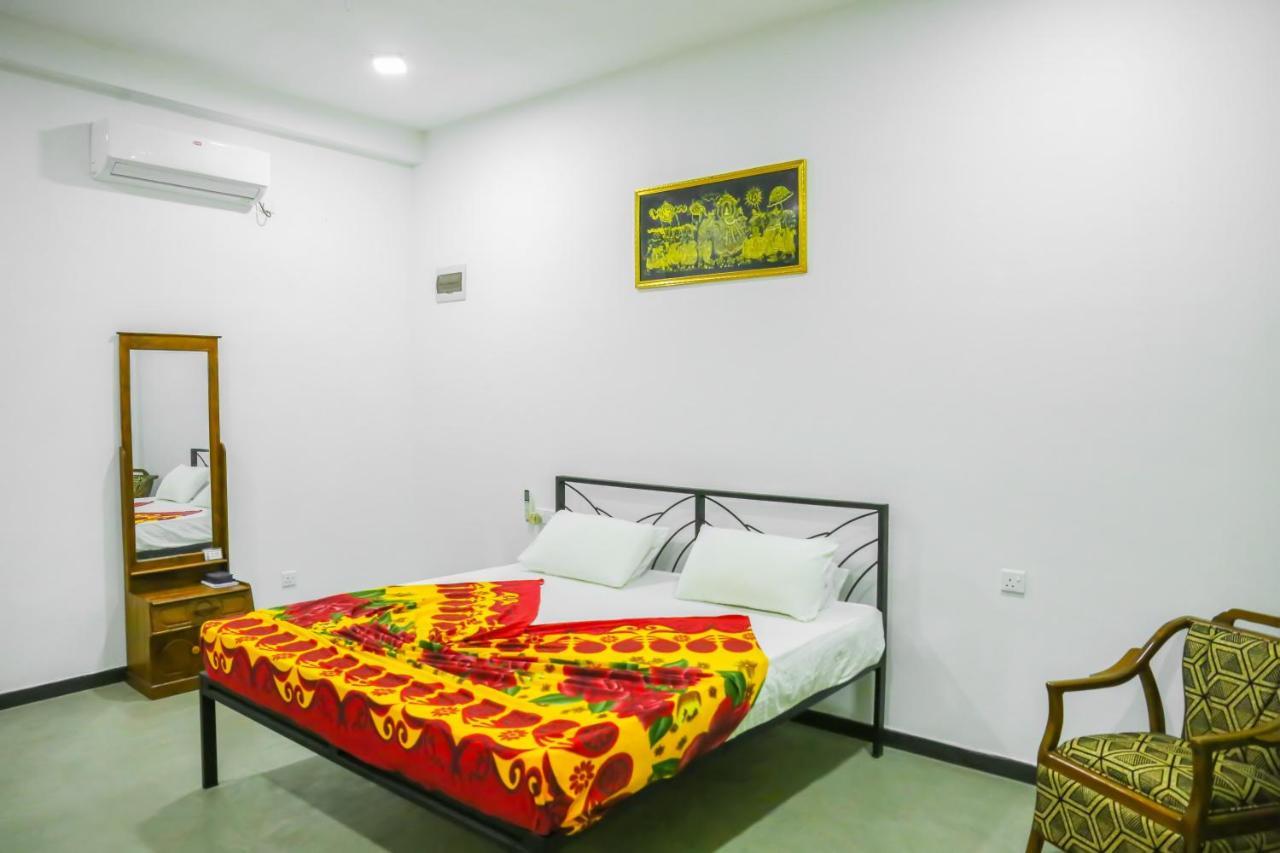 Sandy Palms Guesthouse 히카두와 외부 사진
