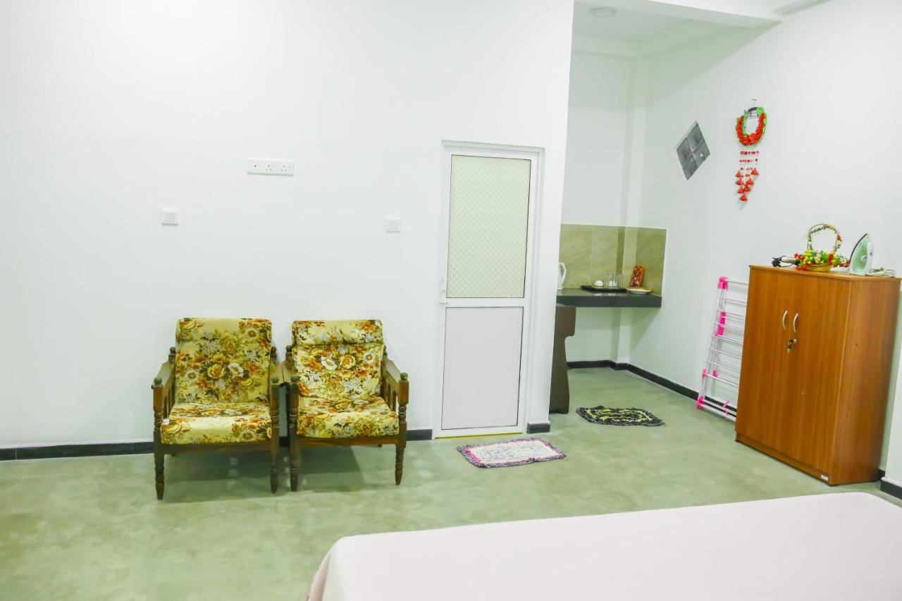 Sandy Palms Guesthouse 히카두와 외부 사진