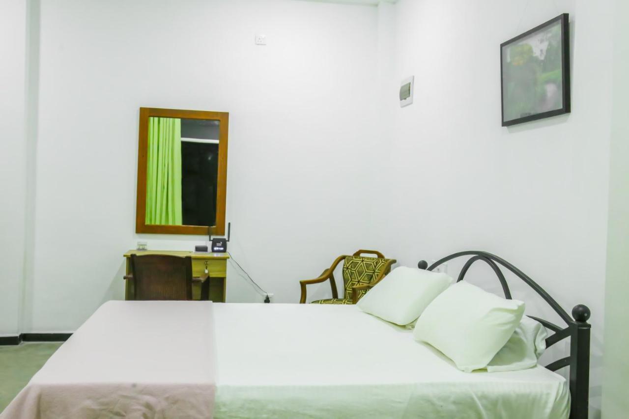 Sandy Palms Guesthouse 히카두와 외부 사진