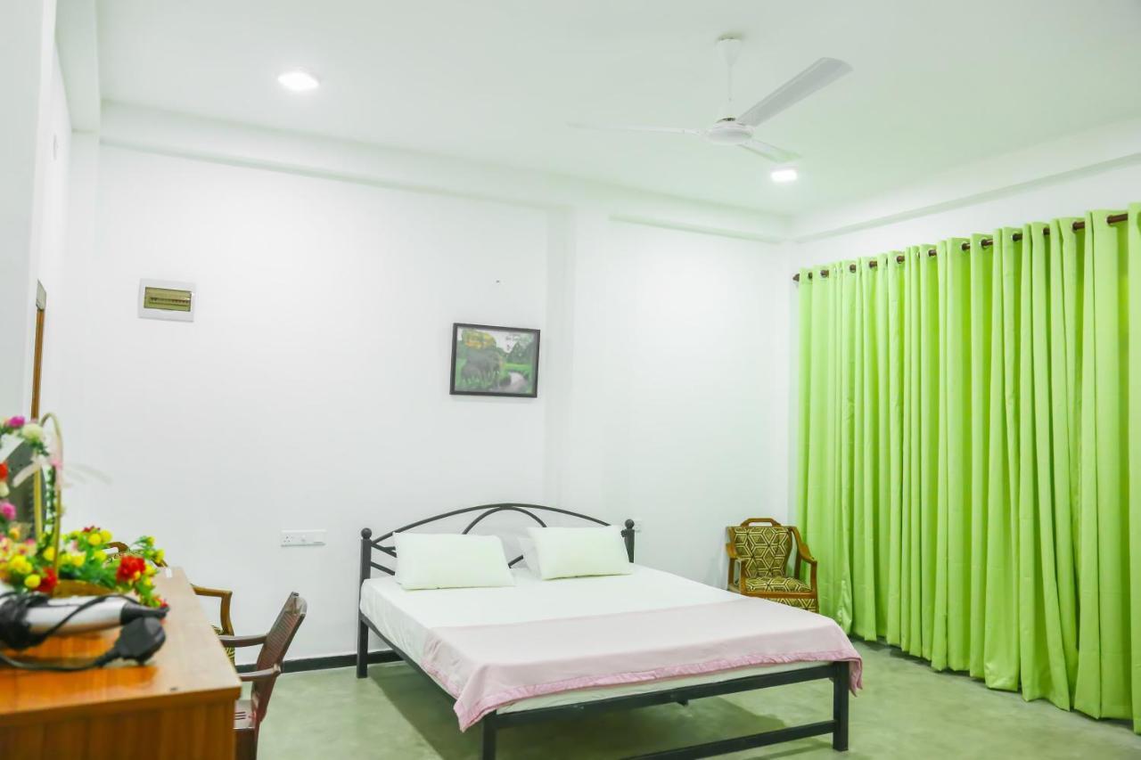 Sandy Palms Guesthouse 히카두와 외부 사진