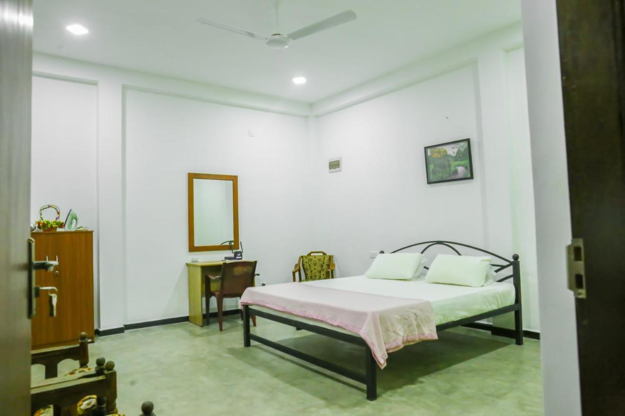 Sandy Palms Guesthouse 히카두와 외부 사진