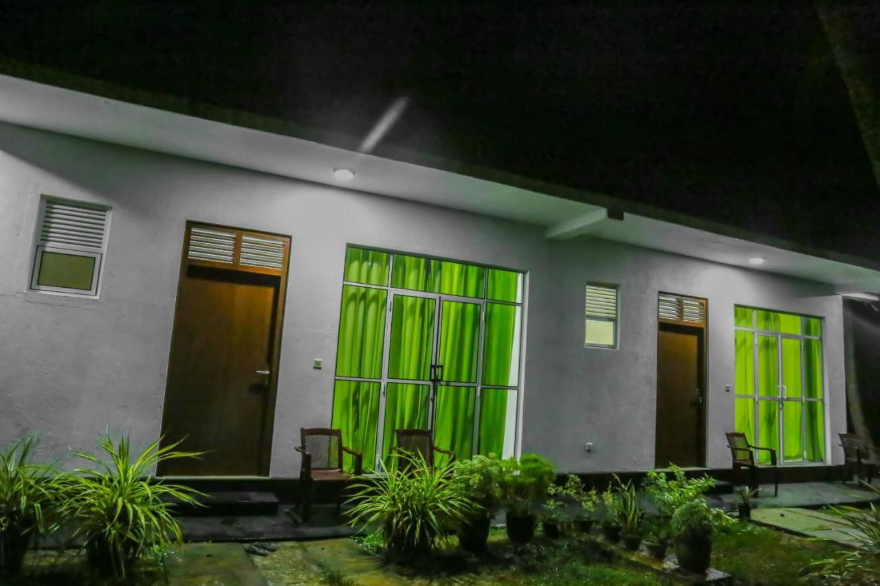 Sandy Palms Guesthouse 히카두와 외부 사진