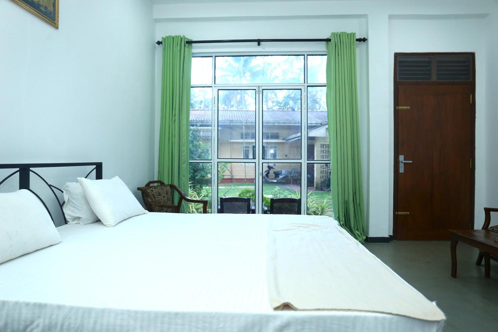 Sandy Palms Guesthouse 히카두와 외부 사진