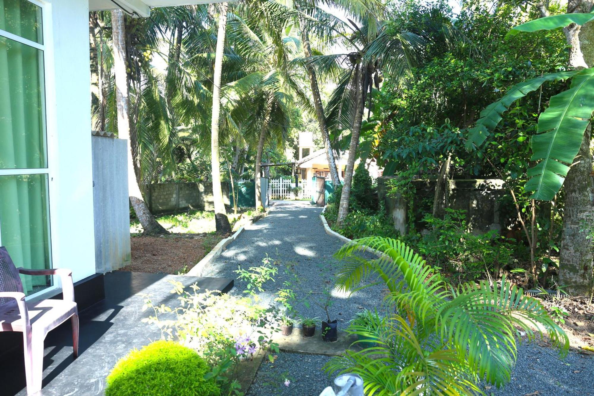 Sandy Palms Guesthouse 히카두와 외부 사진