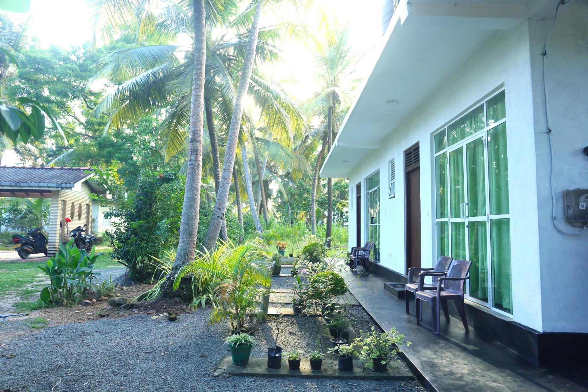 Sandy Palms Guesthouse 히카두와 외부 사진