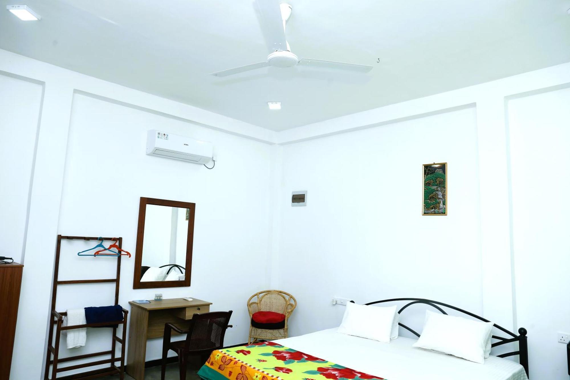 Sandy Palms Guesthouse 히카두와 외부 사진